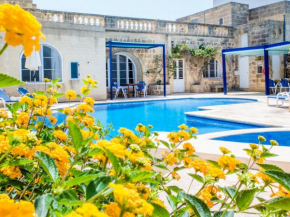 Nuffara - a charming traditional Farmhouse with a large pool